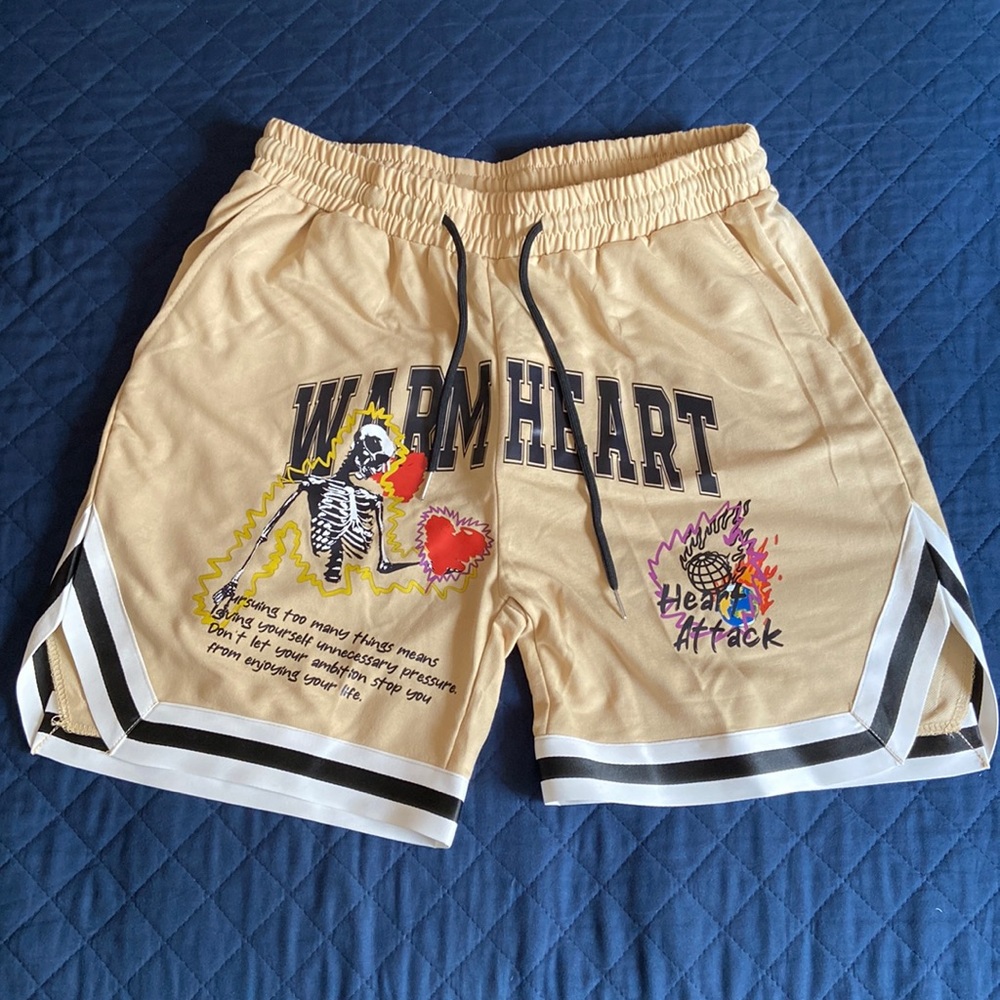 ROMWE Warm Heart Shorts